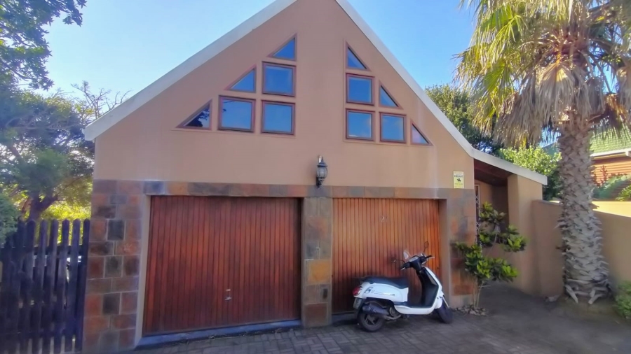 7 Bedroom Property for Sale in Noorsekloof Eastern Cape